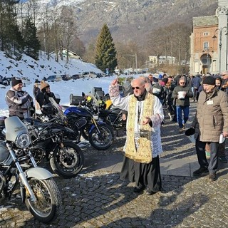 Motoraduno a Oropa, la benedizione di don Michele Berchi: "Preghiamo per la pace" - Servizio di Mauro Benedetti