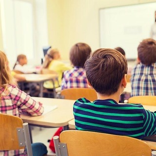 Ritorno a scuola, nuova stangata per le famiglie: fino a 1.300 euro per ogni studente (foto di repertorio)