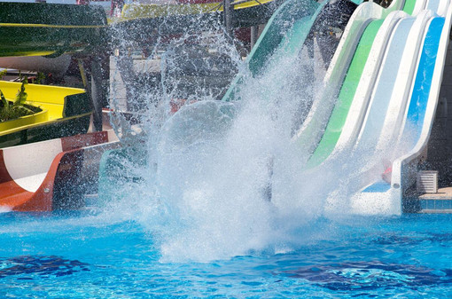 Valdengo, ragazzino cade dallo scivolo della piscina Valdengo, ragazzino cade dallo scivolo della piscina