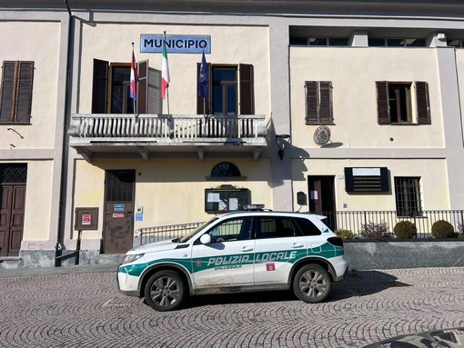 Salussola, tentato danneggiamento alla cabina del semaforo sulla provinciale 143