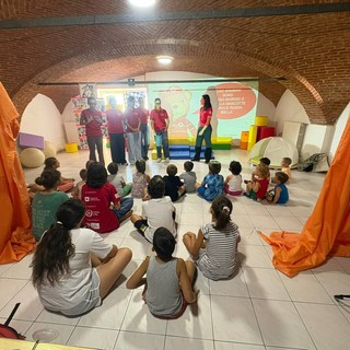 Piccoli cittadini crescono: a Sala Biellese il centro estivo impara la sicurezza con Carabinieri, Vigili del Fuoco e Croce Rossa FOTO Piccoli cittadini crescono: a Sala Biellese il centro estivo impara la sicurezza con Carabinieri, Vigili del Fuoco e Croce Rossa FOTO