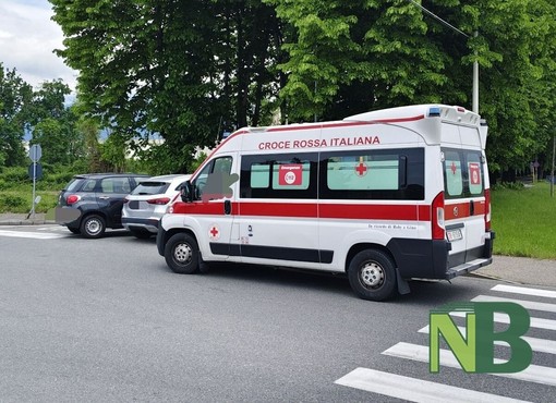 Scontro fra due auto a Biella: intervengono Polizia e 118