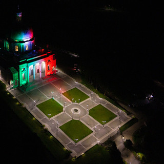 Oropa tricolore conquista il cuore degli Alpini: turismo, tradizione e spettacolo