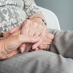 Caffè, chiacchiere e iniziative: a Zimone riparte il centro dedicato alla comunità (foto di repertorio)
