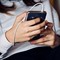 Sempre con il cellulare in mano: quando l’abitudine diventa dipendenza