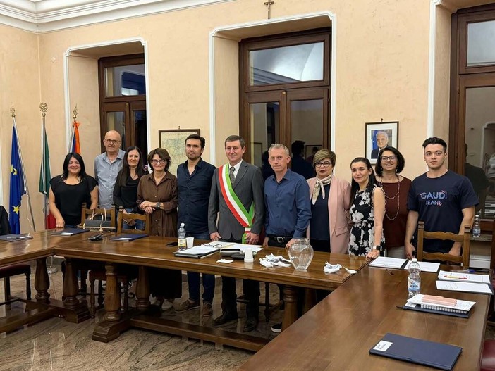 Salussola, si insedia la nuova amministrazione Pozzo: assegnate deleghe e incarichi Salussola, si insedia la nuova amministrazione Pozzo: assegnate deleghe e incarichi