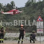 Biella, sei giovani bloccati dalla piena improvvisa del torrente Cervo: tratti in salvo dal Drago dei Vigili del Fuoco (servizio di Mauro Benedetti per newsbiella.it)