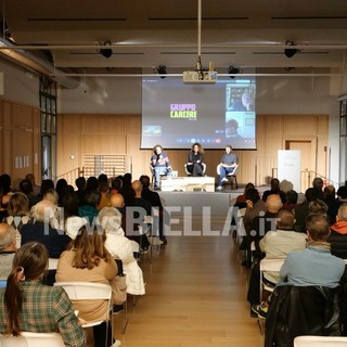 Biella, i detenuti raccontano il carcere con “Specchi Rotti” FOTO Davide Finatti per newsbiella.it Biella, i detenuti raccontano il carcere con “Specchi Rotti” FOTO Davide Finatti per newsbiella.it