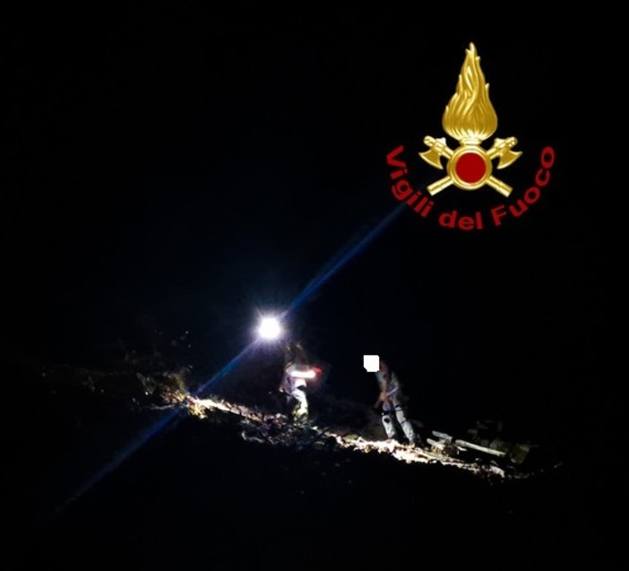 Dal Nord Ovest - Escursione alle 2 di notte, poi perde il sentiero: salvato un giovane Dal Nord Ovest - Escursione alle 2 di notte, poi perde il sentiero: salvato un giovane