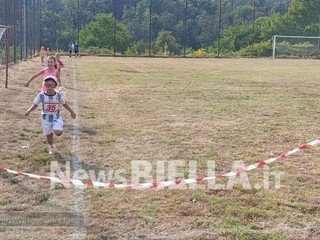Bioglio, sport e solidarietà con la StraBioglio: 54 partecipanti alla "Ciao Simo" FOTO e VIDEO Mattia Baù per newsbiella.it