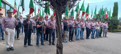 Alpini di Biella in festa per San Maurizio, saranno consegnati anche i berretti a Aggregati e Amici (foto di repertorio) Alpini di Biella in festa per San Maurizio, saranno consegnati anche i berretti a Aggregati e Amici (foto di repertorio)
