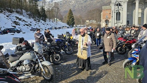 Motoraduno a Oropa, la benedizione di don Michele Berchi: "Preghiamo per la pace" - Servizio di Mauro Benedetti