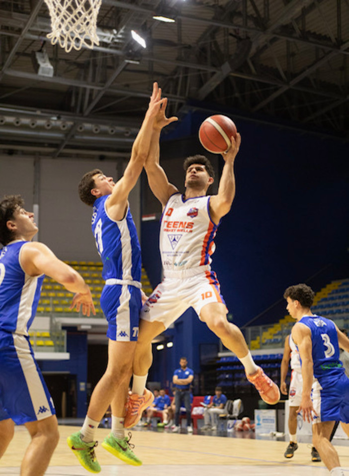Basket, ostacolo Ciriè per il Teens Biella Basket, ostacolo Ciriè per il Teens Biella