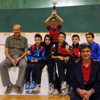 Gli atleti del TT Biella ad Este con Gilberto Ciarmatori e Cesare Erba