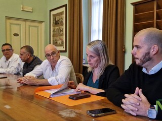 Biella, tassisti torinesi in Comune: stop agli NCC che sconfinano FOTO e VIDEO