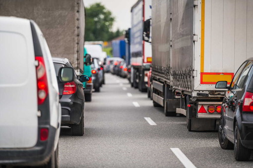 Traffico in tempo reale e viaggi senza code Traffico in tempo reale e viaggi senza code