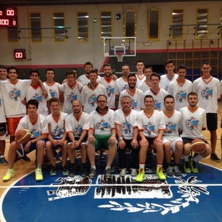 Basket - SPECIALE PROMOZIONE Teens Cossato, una stagione all'insegna della solidarietà