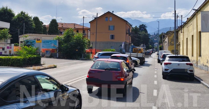 Ponte della Tangenziale, i lavori sono partiti: a Biella traffico in tilt, code anche nelle vie secondarie Ponte della Tangenziale, i lavori sono partiti: a Biella traffico in tilt, code anche nelle vie secondarie
