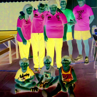 I nuovi atleti del TT.Biella insieme ai tecnici Gilbero Ciarmatori e Adrian Panaite e ai giovanissimi pongisti Alessandro Cherchi, Giorgia e Beatrice Sulis