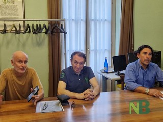 Biella, tassisti torinesi in Comune: stop agli NCC che sconfinano FOTO e VIDEO