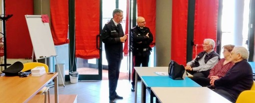 Nel corso del dibattito, sono stati condivisi consigli fondamentali per la sicurezza quotidiana