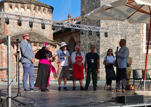 Concertozzo, dal Comune di Biella una targa a Elio e le Storie Tese e a Nico Acampora