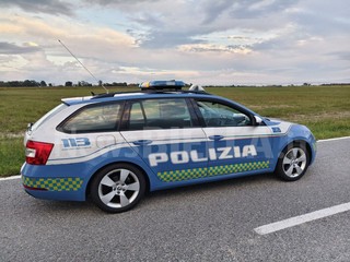 Castelletto Cervo: Tir si rovescia lungo la strada provinciale 315, strada chiusa al traffico per oltre 5 ore Castelletto Cervo: Tir si rovescia lungo la strada provinciale 315, strada chiusa al traffico per oltre 5 ore