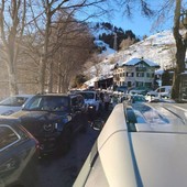 Traffico in tilt al Bocchetto Sessera, strada bloccata per l’elevata affluenza Traffico in tilt al Bocchetto Sessera, strada bloccata per l’elevata affluenza