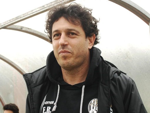 Calcio: La Biellese, Enrico Rossi confermato alla guida della Juniores. “Far meglio dello scorso anno” Calcio: La Biellese, Enrico Rossi confermato alla guida della Juniores. “Far meglio dello scorso anno”
