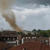 Tornado a Torino, perché è corretto chiamarlo così, la spiegazione del meteorologo, Foto di Andrea Vuolo Tornado a Torino, perché è corretto chiamarlo così, la spiegazione del meteorologo, Foto di Andrea Vuolo
