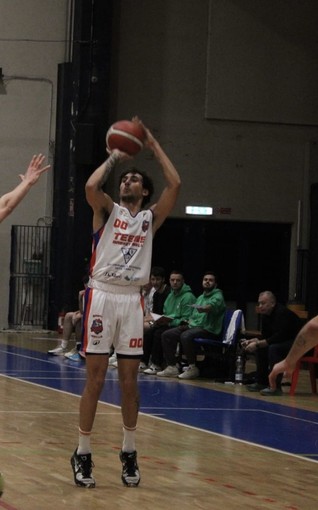 Teens Basket combattivo a Chiavari, ma nel finale vincono i liguri 81-73 Teens Basket combattivo a Chiavari, ma nel finale vincono i liguri 81-73