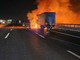 Dal Nord-ovest - Torino, a fuoco un tir alimentato a metano: ferito il conducente e traffico in tilt