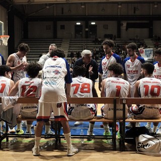 Zeta Esse Ti decimato cede 60-77 sul campo della capolista Cus Torino Zeta Esse Ti decimato cede 60-77 sul campo della capolista Cus Torino