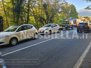 Pavignano, tamponamento tra tre auto in via Ogliaro: sul posto il 118 FOTO Mauro Benedetti per newsbiella.it