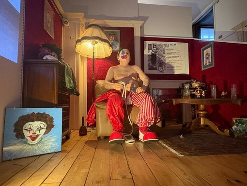 Da Ed Gein a Leonarda Cianciulli: in via Arcivescovado arriva il Museo dei Serial Killer [FOTO E VIDEO]