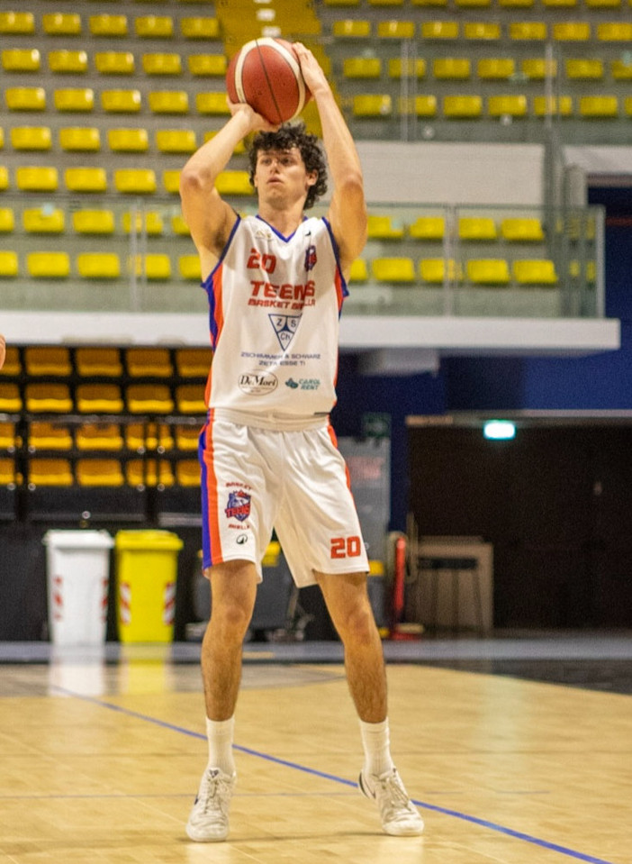Basket serie C: il Teens espugna anche Ciriè e rimane saldamente al quarto posto a due giornate dal termine della regular season