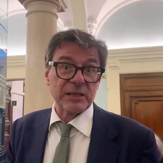 Giorgetti: "Decisione su scostamento per Difesa a settembre"