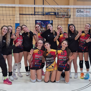 In foto, la formazione Virtus Biella Under 16 festeggia la vittoria e l’accesso ai quarti di finale del campionato territoriale. In foto, la formazione Virtus Biella Under 16 festeggia la vittoria e l’accesso ai quarti di finale del campionato territoriale.