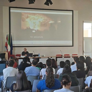 Biella, i Vigili del Fuoco fanno "lezione" agli studenti del Gae Aulenti