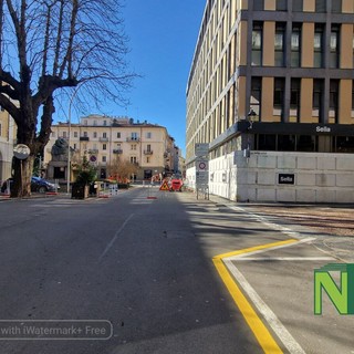 “Buongiorno Biella” e “Costruiamo Biella”: "Non togliete l'aiuola davanti alla Fons Vitae!"