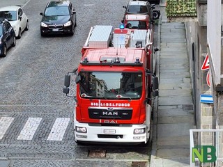 Biella, donna soccorsa in via Dante FOTO Nicola Rasolo per newsbiella.it Biella, donna soccorsa in via Dante FOTO Nicola Rasolo per newsbiella.it