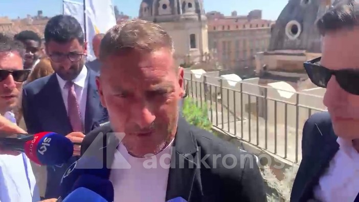 Totti e la Roma: "Fiducioso ma siamo solo all'inizio. Il centenario? Lo passerò con i miei tifosi"