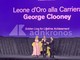 Leone d'oro alla carriera per George Clooney, è standing ovation a Venezia 2026