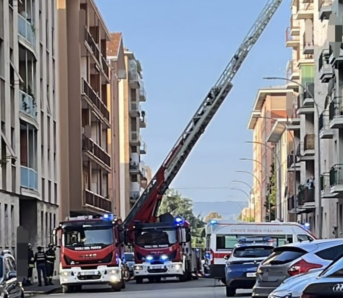 Incidente domestico per un’anziana, autoscala e soccorritori a Biella Incidente domestico per un’anziana, autoscala e soccorritori a Biella