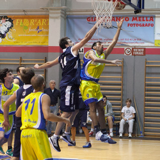 Basket - Vigliano vince ancora, salvezza più vicina
