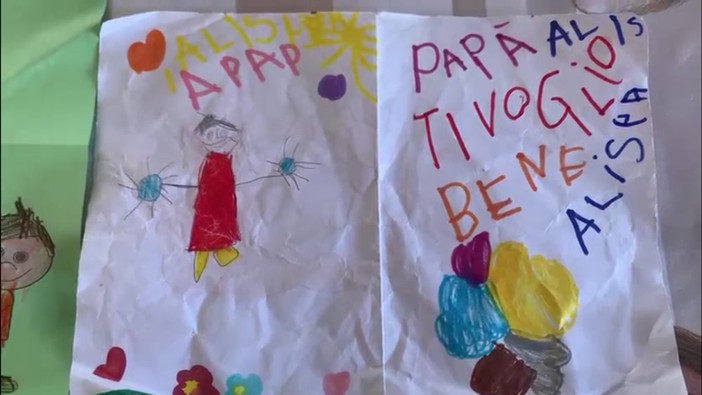 Sorelle scomparse, l'ultimo vocale di Alisya al papà - Audio Sorelle scomparse, l'ultimo vocale di Alisya al papà - Audio