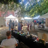 Artigianato, danze e tradizioni: a Cavaglià il mercatino celtico richiama visitatori anche da fuori provincia (foto di Roberto Canova) Artigianato, danze e tradizioni: a Cavaglià il mercatino celtico richiama visitatori anche da fuori provincia (foto di Roberto Canova)