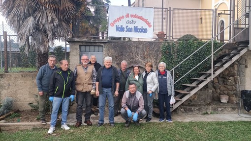 Un bel momento di comunità a Valle San Nicolao con la castagnata del Gruppo di Volontariato Un bel momento di comunità a Valle San Nicolao con la castagnata del Gruppo di Volontariato