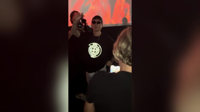 La sorpresa di Ultimo ai fan di Roma, arriva in sala per la prima del docufilm su Tor Vergata La sorpresa di Ultimo ai fan di Roma, arriva in sala per la prima del docufilm su Tor Vergata