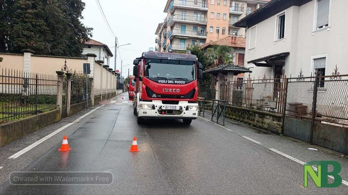 Incendio in casa a Gaglianico, un uomo al Pronto Soccorso (foto di Mattia Baù e Vigili del Fuoco)